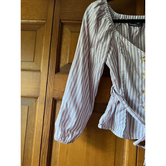 Abercrombie & Fitch Women's Striped Button Front Blouse Top V Neck Red White XS - Picture 3 of 11